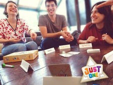 Asmodee  Just One  Jeu de